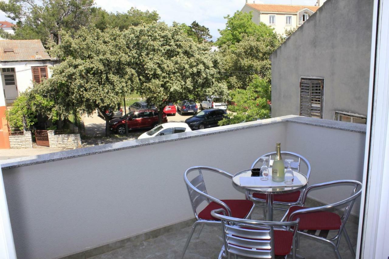 Apartamento Pearl Of Novalja Exterior foto